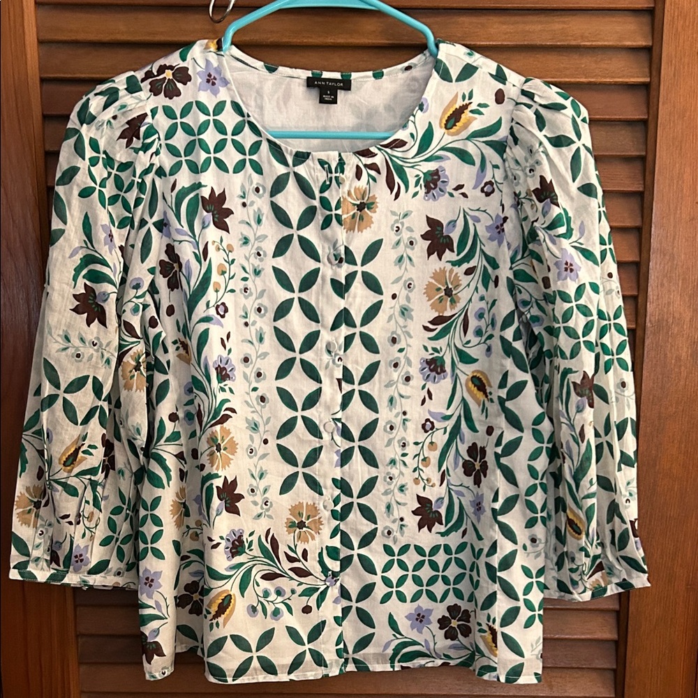 NWT Ann Taylor Multicolor Floral Blouse